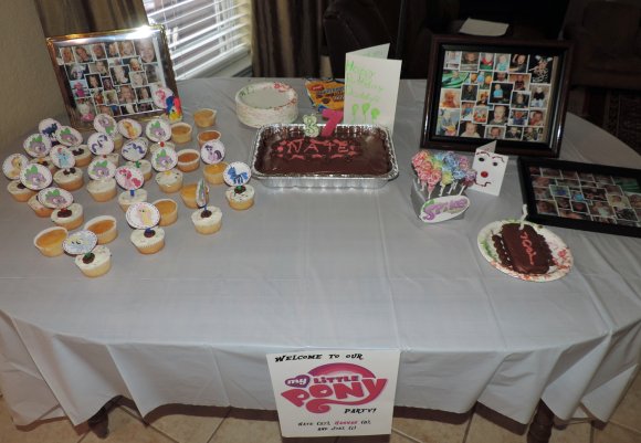 11 cake table
