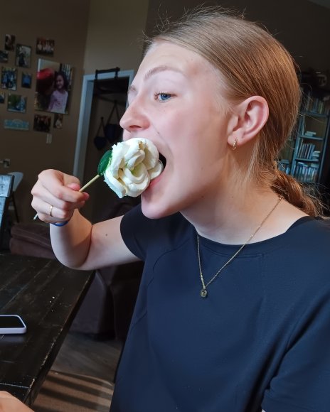 09 marshmallow hannah