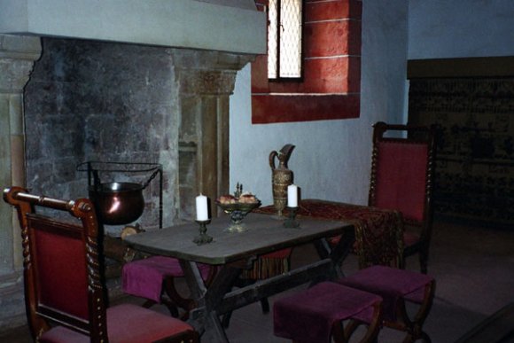 12-3 Dining room