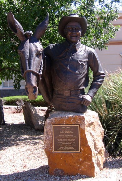 wickenburg statue