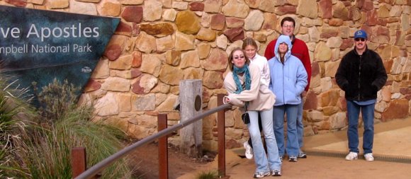 14 great ocean road 12 apostles sign becca kirsten lisa nate quentin