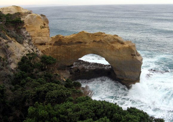 14 great ocean road arch