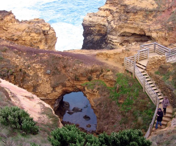 14 great ocean road grotto