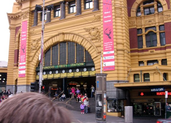 16 melbourne flinders street station