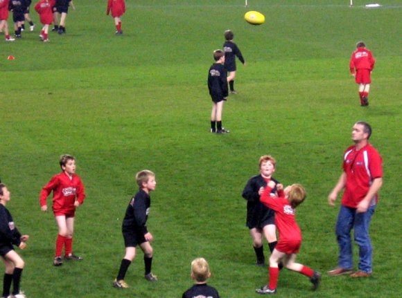 16 melbourne footy little league2