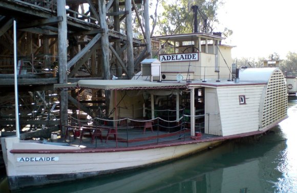 17 echuca adelaide oldest paddle steamer