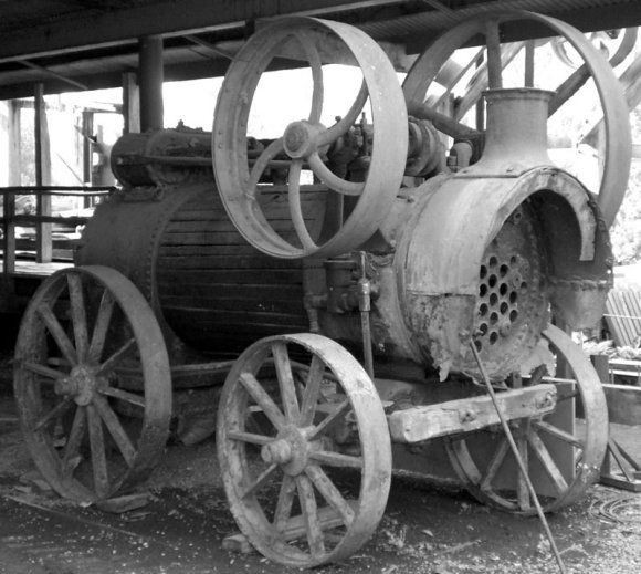 17 echuca old equipment3 bw