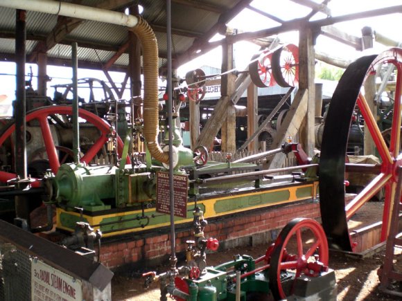 17 echuca old equipment4