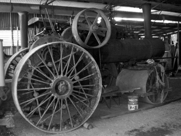 17 echuca old equipment8 bw