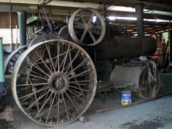 17 echuca old equipment8