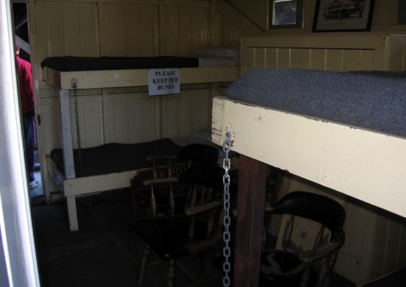 17 echuca paddle boat bunks