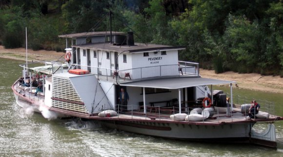 17 echuca paddle boat pevensey