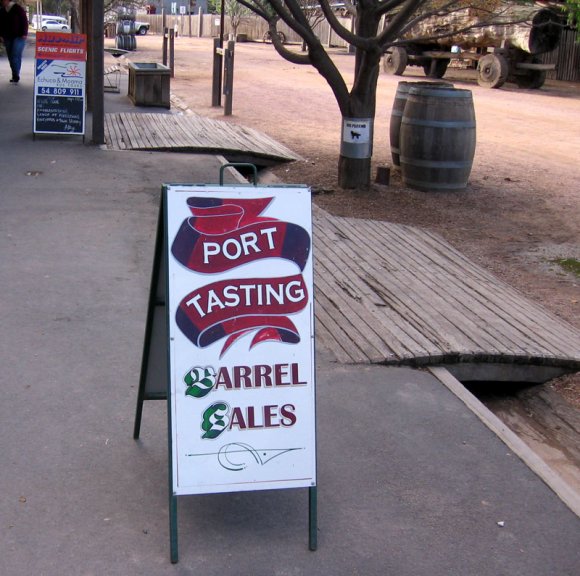 17 echuca sign4