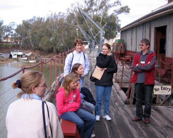 17 echuca wharf tour