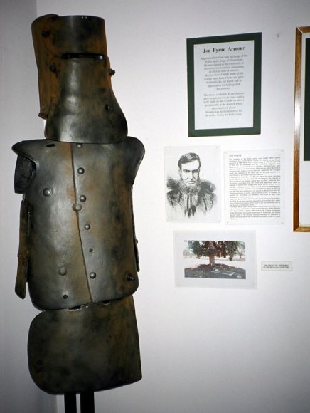 18 ned kelly armour_2