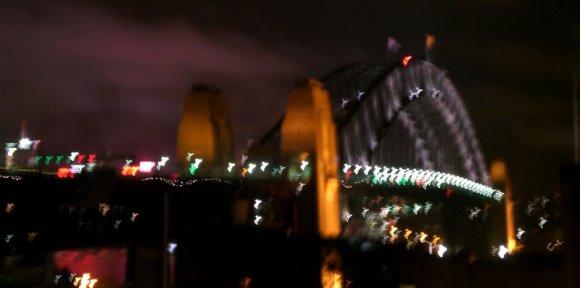 19 Sydney HarborBridge night overexposed