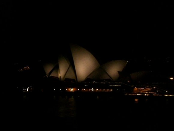 19 Sydney OperaHouse night