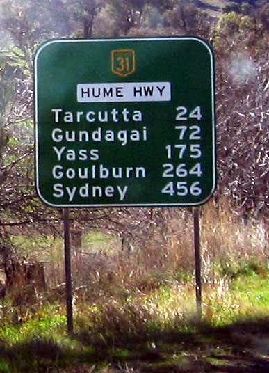 19 drive sydney sign