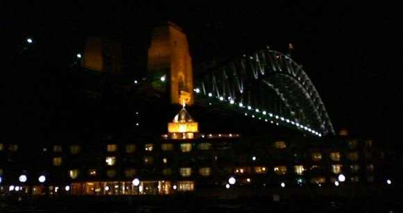 21 sydney bridge at night