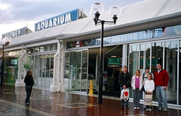 20 Sydney Aquarium quentin kirsten becca alayna nate