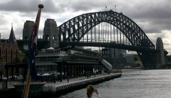 20 Sydney Harbor Bridge flag Alayna