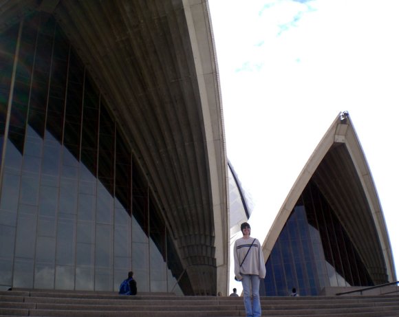 20 Sydney Opera House front Becca