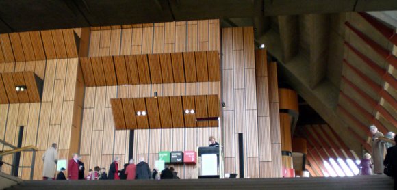 20 Sydney Opera House inside hall