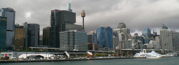 20 Sydney skyline13 SydneyTower