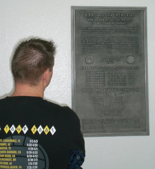 10 memorial plaque