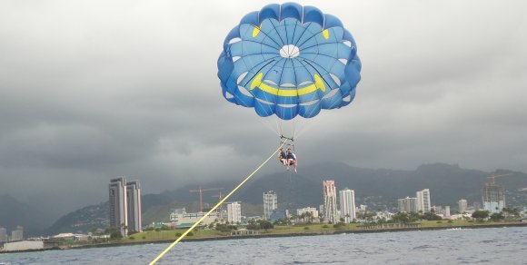 05 parasailing dip