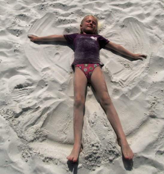 06 hannah sand angel