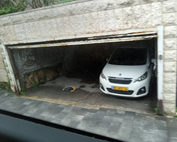 garage under building